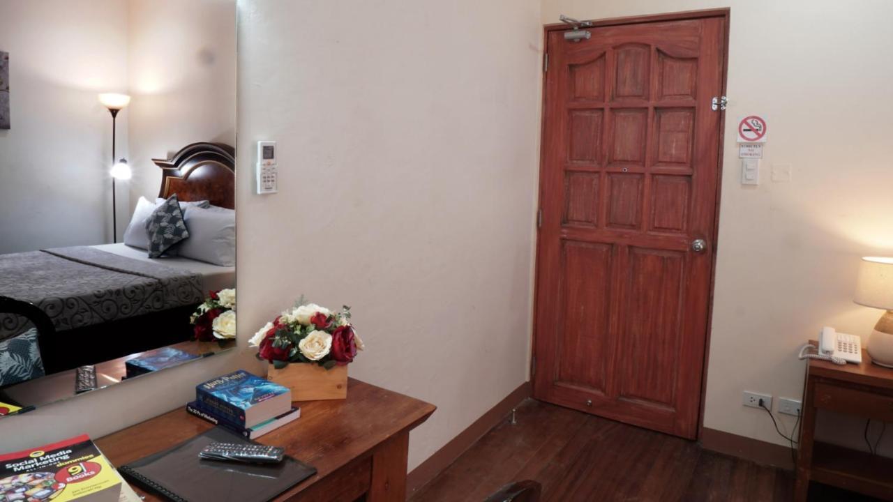 1775 Adriatico Suites Манила Екстериор снимка