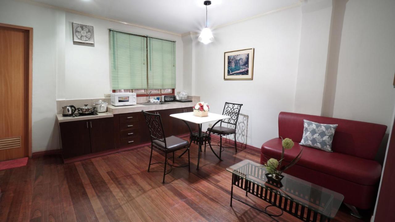 1775 Adriatico Suites Манила Екстериор снимка