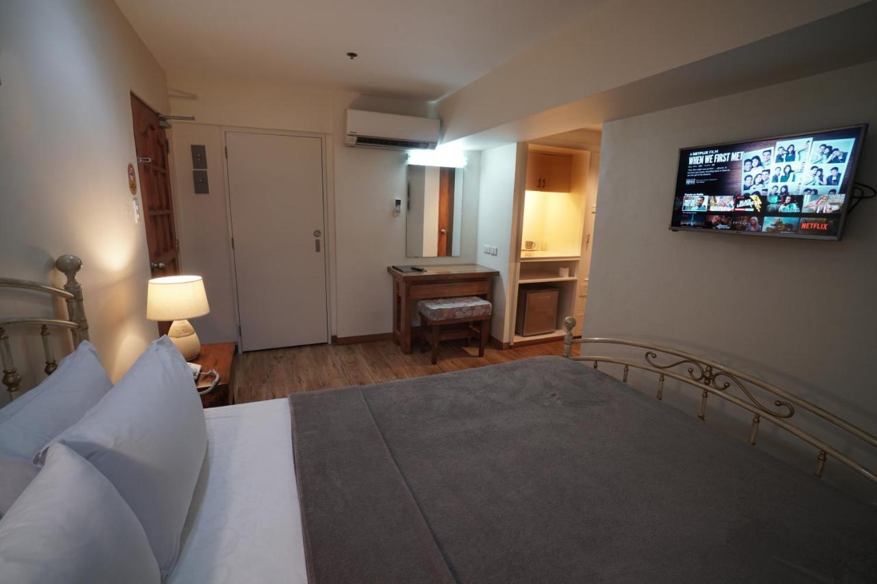 1775 Adriatico Suites Манила Екстериор снимка